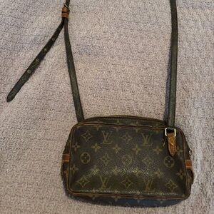 VINTAGE LOUIS VUITTON CROSSBODY